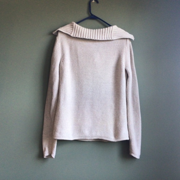 Ladies cable not knit pullover beige sweater.  Sz medium - Picture 2 of 7